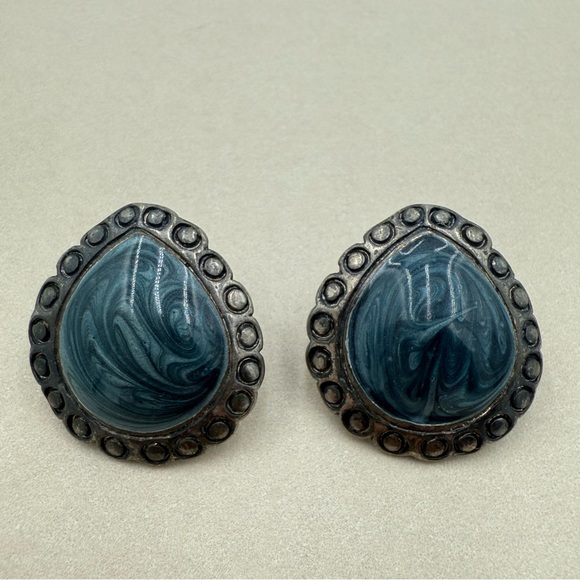 Beautiful Vintage 70’s Blue Slag Glass Cabochon Earrings! - Picture 1 of 5